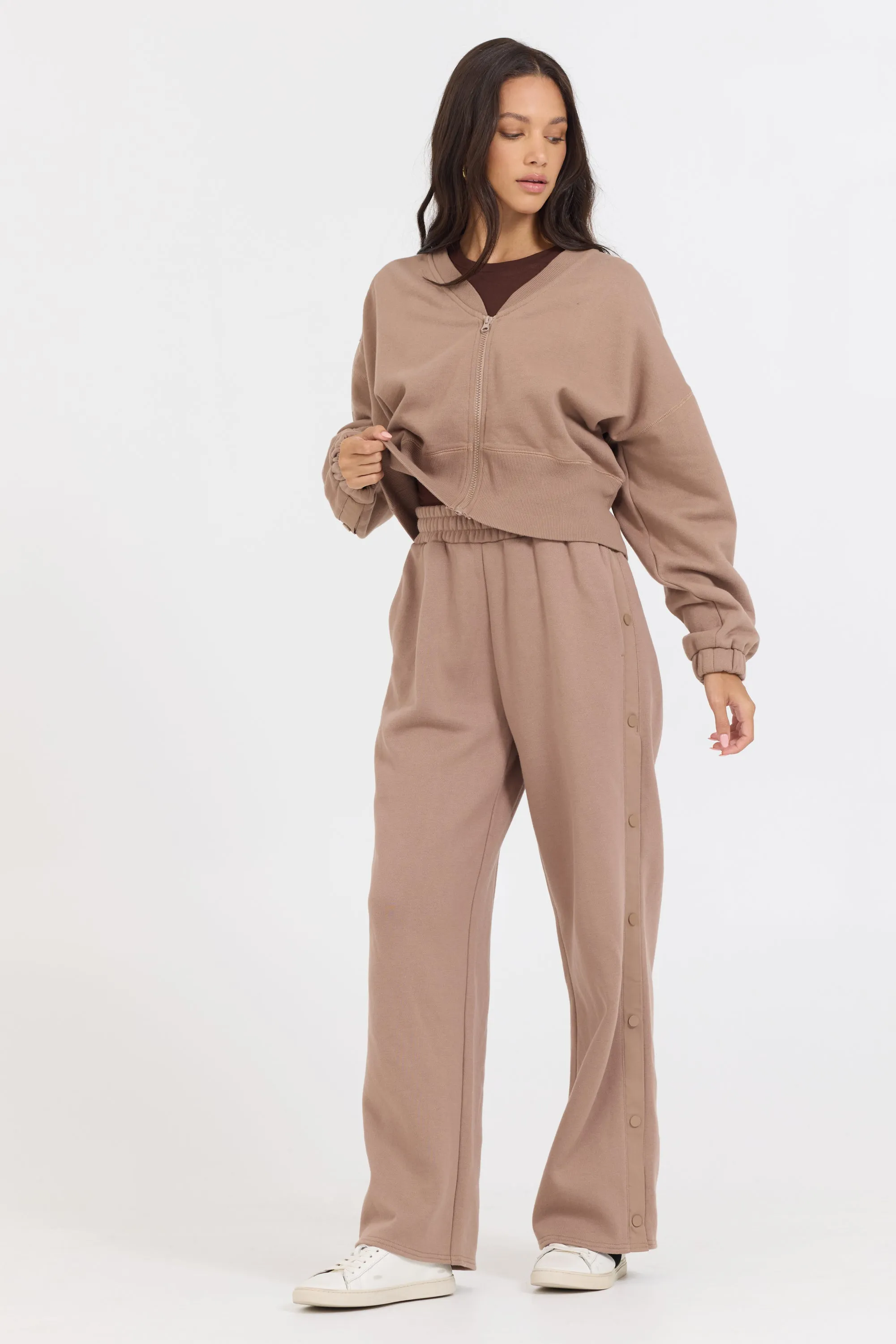 Karamell-Latte-Brush-Fleece-Reißverschlussjacke mit Knöpfen an den Ärmeln