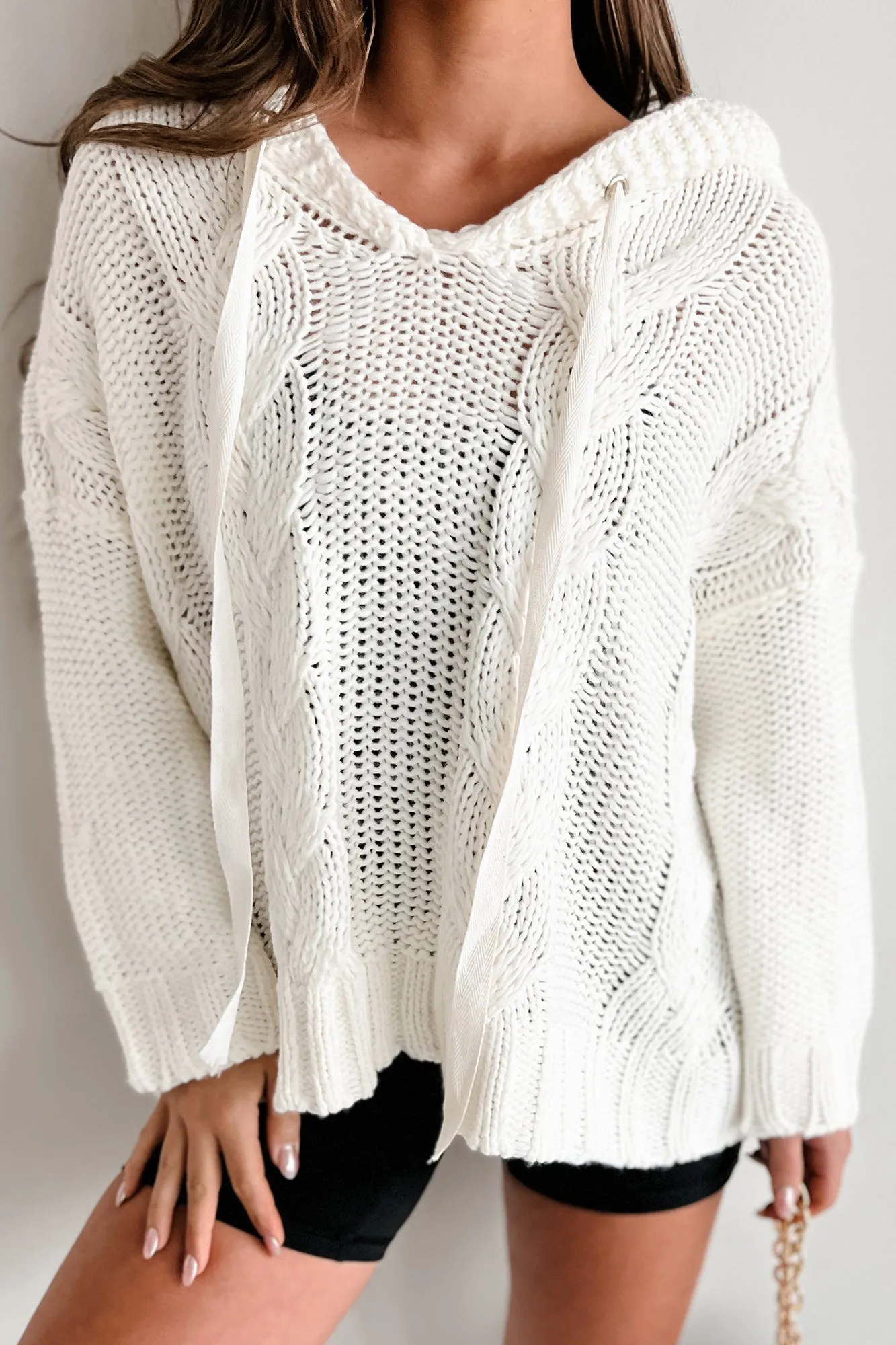 Etwas Neues erschaffen: Rippenstrickpullover mit Kapuze (Elfenbein)