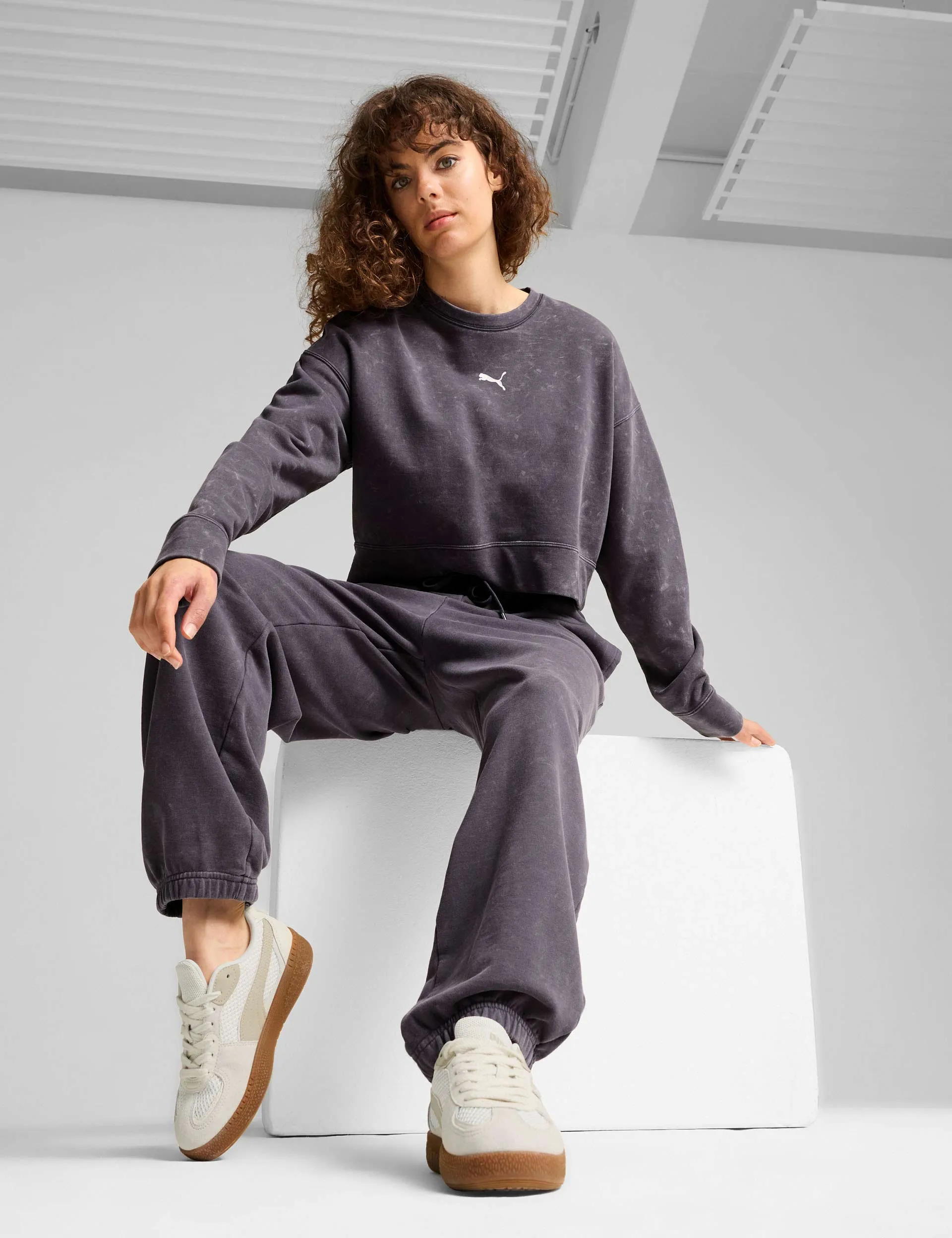 DARE TO Relaxed Washed Crew - Galaktisches Grau