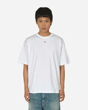 Besticktes D-Patch T-Shirt in Weiß