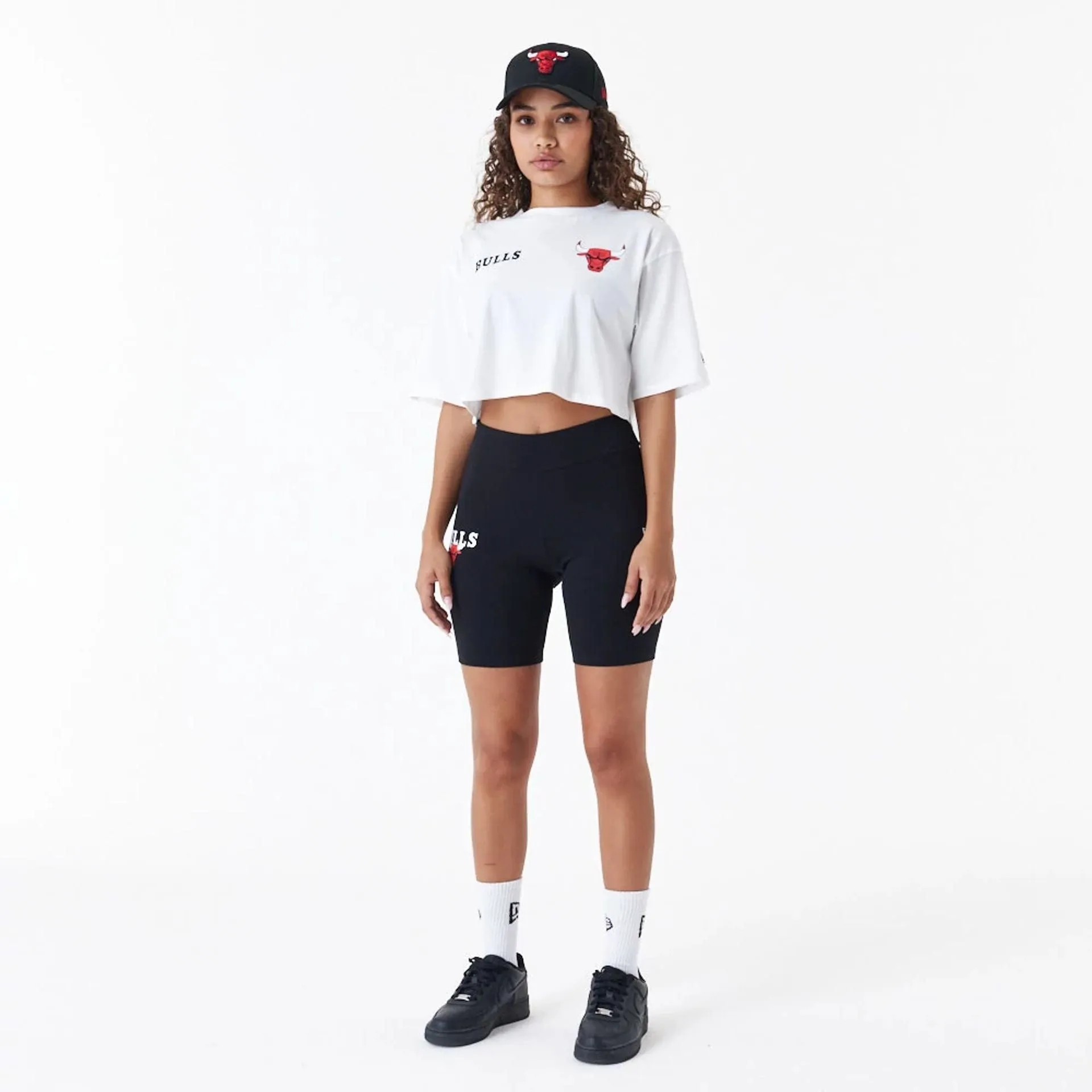 New Era T-Shirts Und Tank Tops Chicago Bulls Damen NBA Team Logo Weißes Crop-T-Shirt