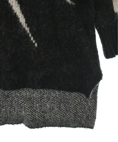 NO ID SCHWARZE Pullover