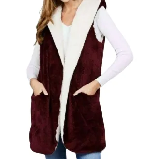 Reversibler Pelzmantel in Weinrot und Creme