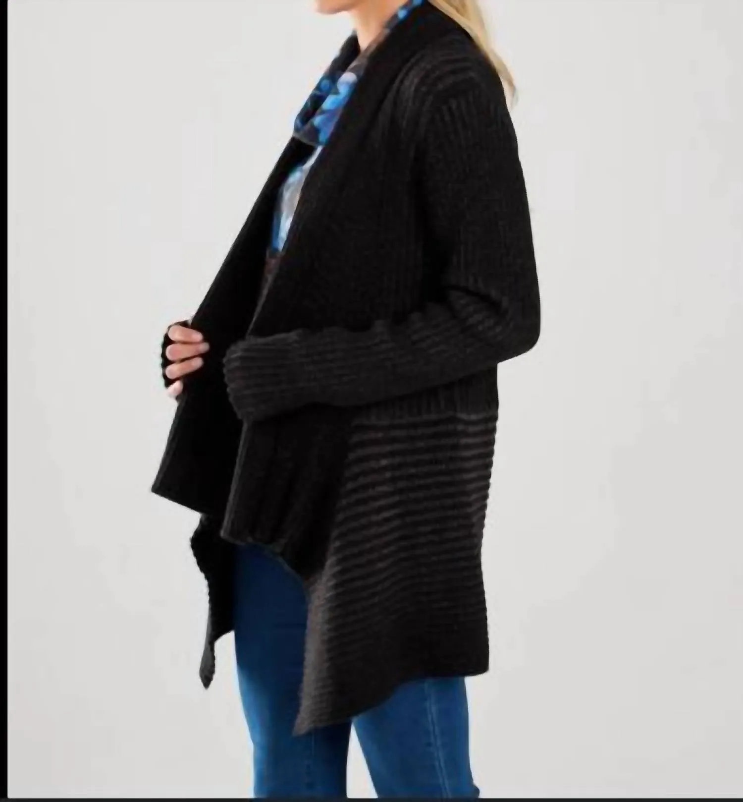 Rippen-Zweifarbiger Cardigan in Schwarz