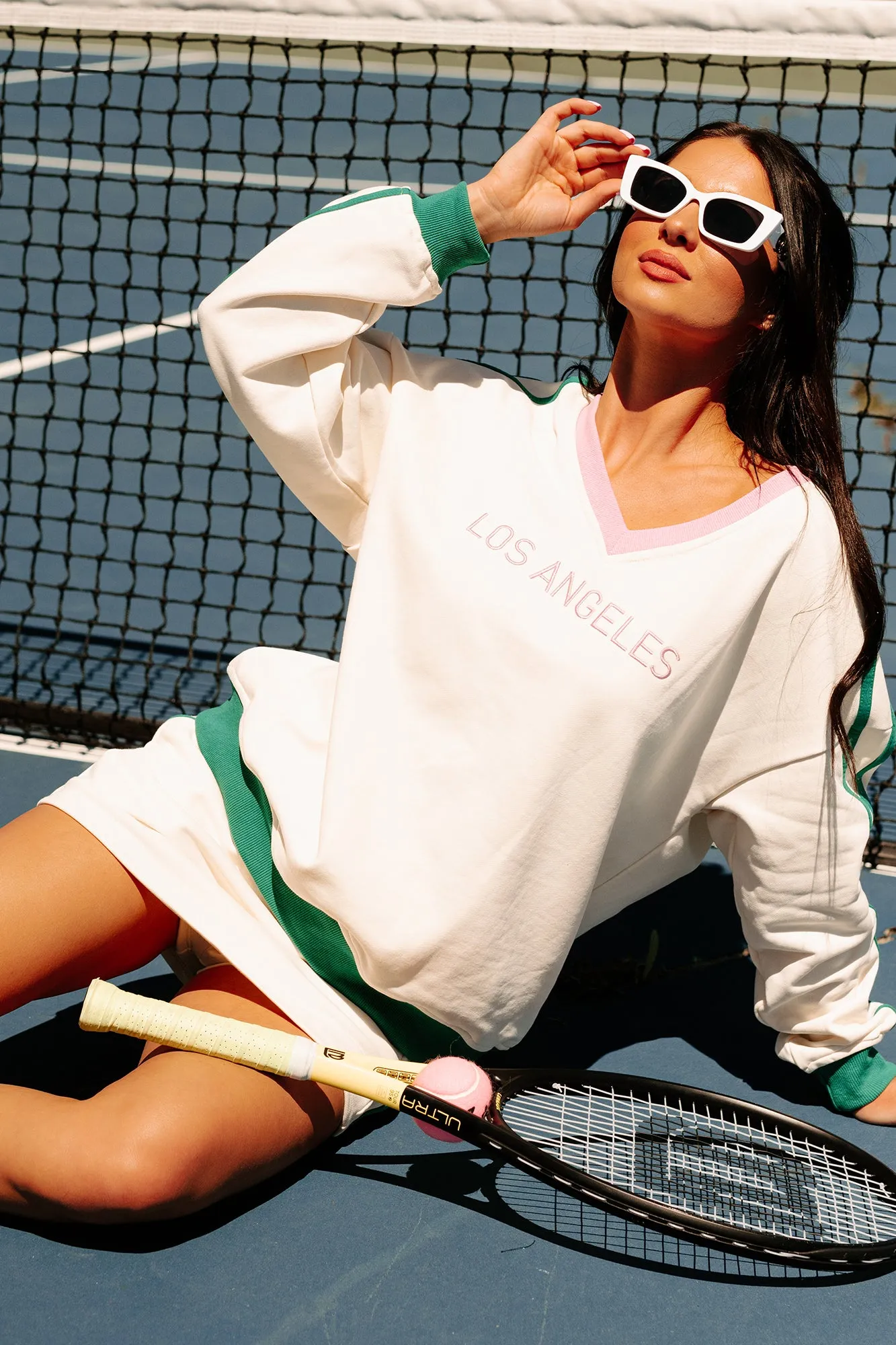 Sportlich aber süßes Zweiteiliges Athleisure-Outfit (Creme)