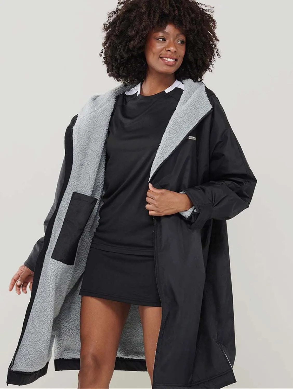 Vegane Unisex-Allwetter-Wasserfeste Bademantel & Camping-Mantel | Mehrere Farben