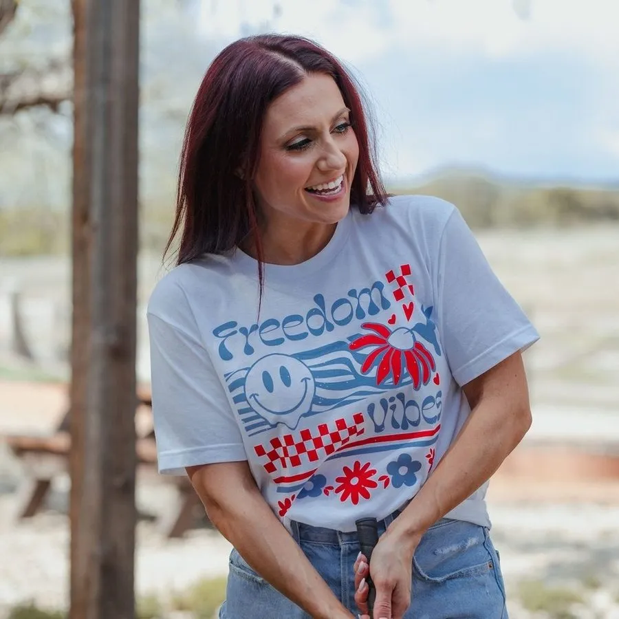 Women's Freedom Vibes Boyfriend Fit T-Shirt - Weiß